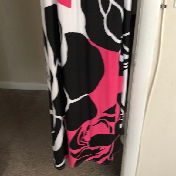 Dress - Picture 7 of 8